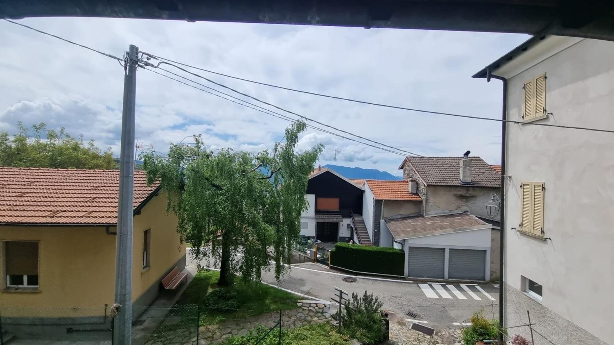 Il Rustico Villa Maccagno Exteriör bild